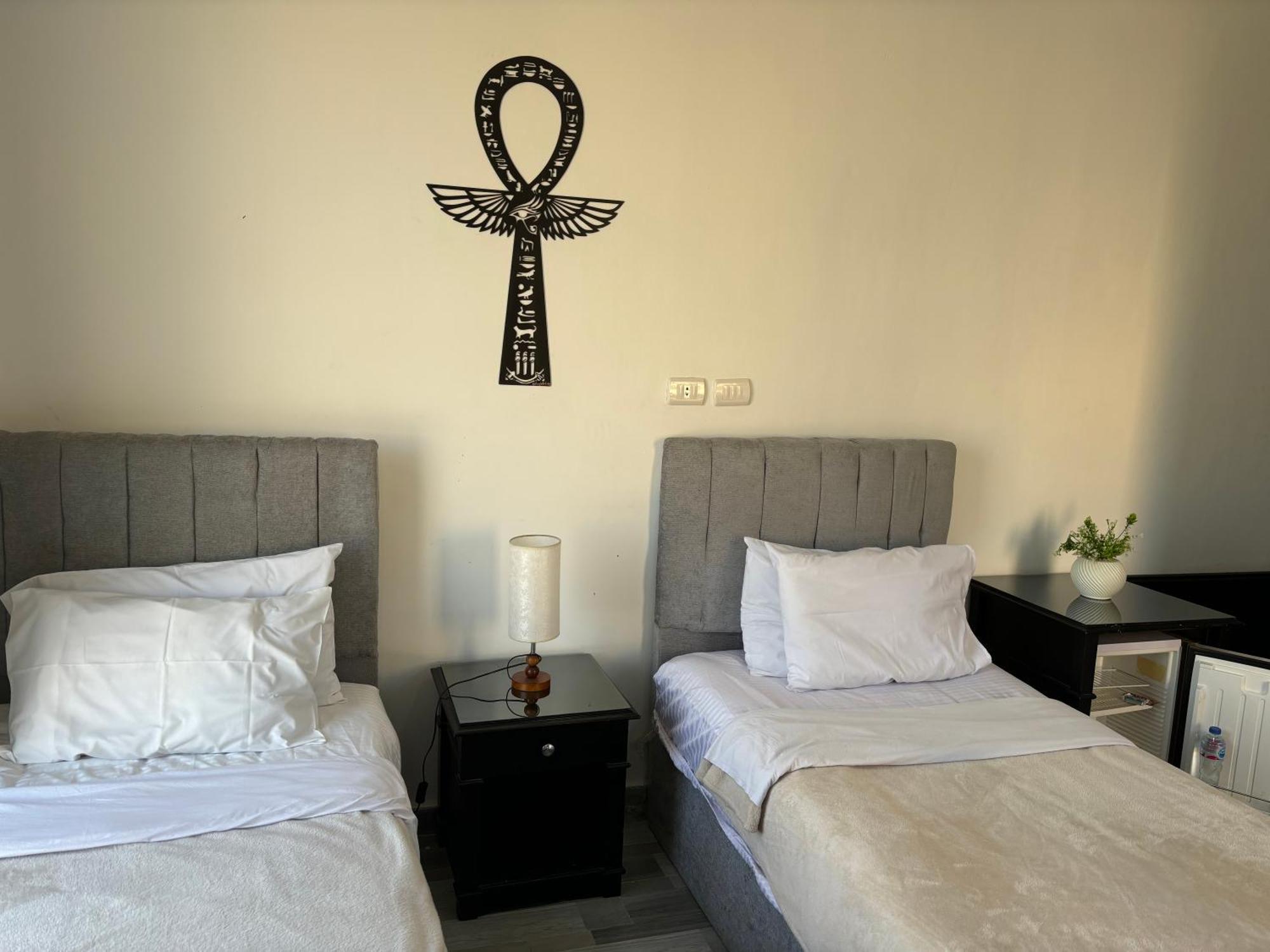 K Boutique Hotel Medspa-Pyramids & Grand Egyptian Museum Ghatati Eksteriør bilde